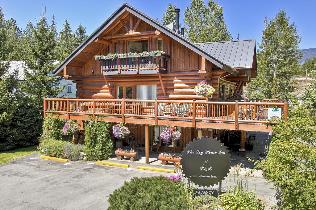 The Log House Inn Pemberton Exterior foto